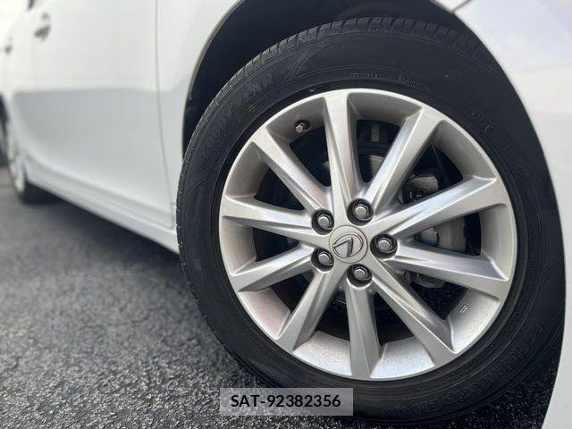 Lexus CT 2013-02 2668638-26
