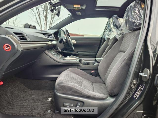 Lexus CT 2016-04 3066354-20