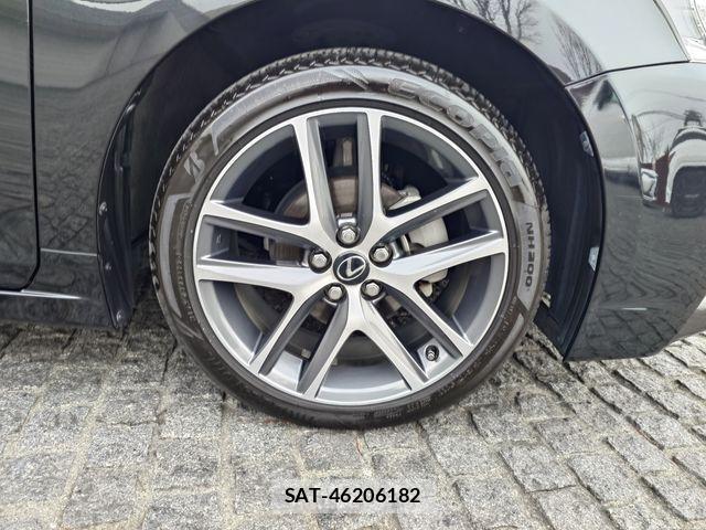 Lexus CT 2016-04 3066354-7
