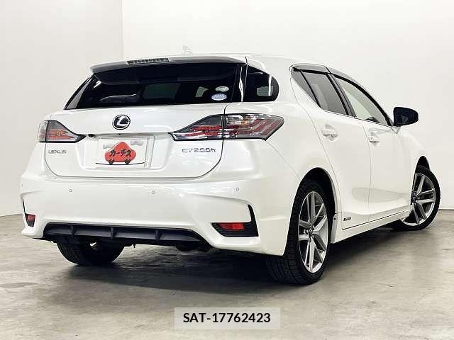 Lexus CT 2017-03 3377655-2