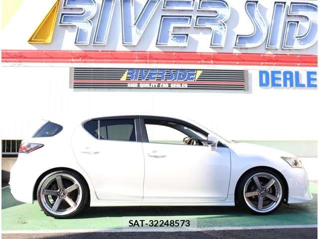 Lexus CT 2011-07 3377672-4