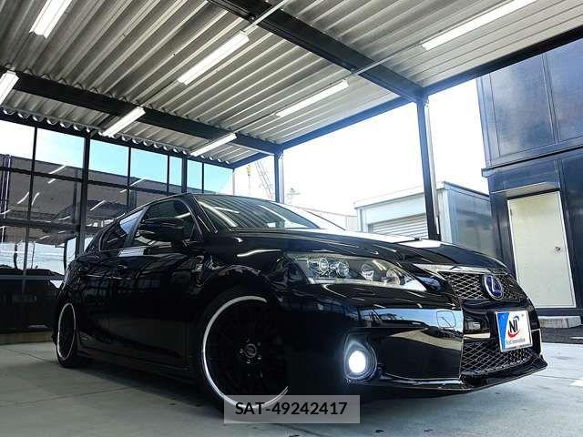 Lexus CT 2011-12 4241748-11