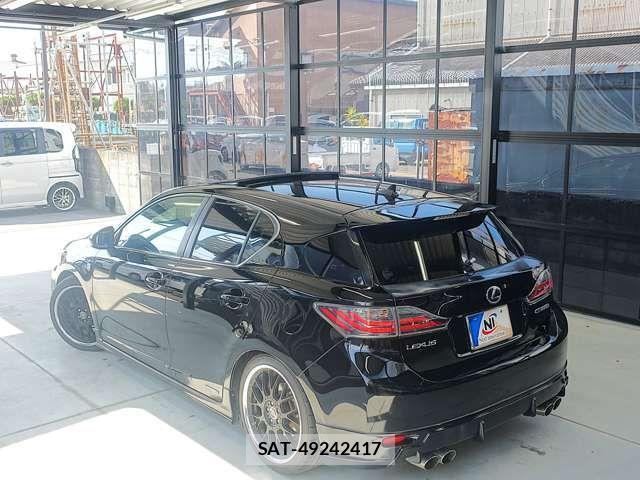 Lexus CT 2011-12 4241748-15