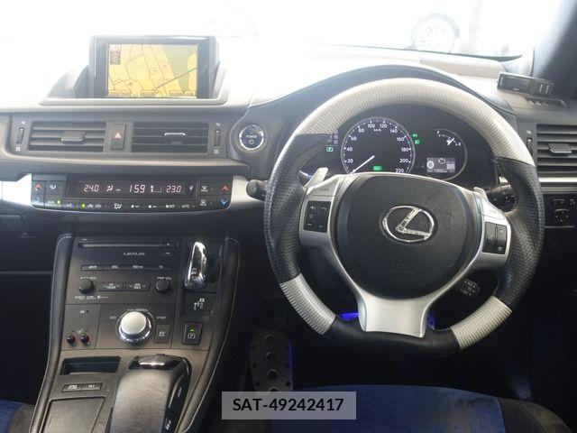 Lexus CT 2011-12 4241748-19