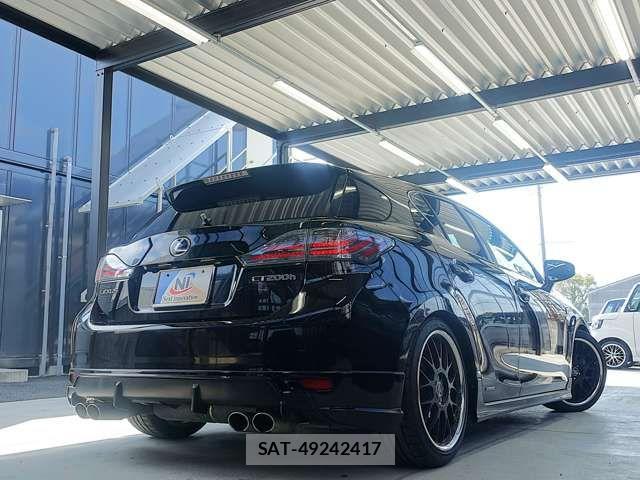 Lexus CT 2011-12 4241748-8