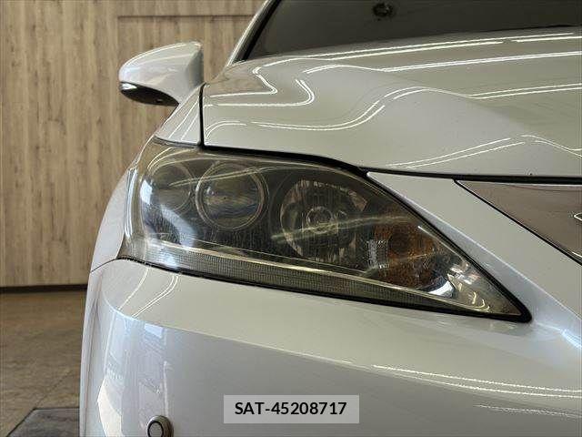 Lexus CT 2011-10 4595309-22