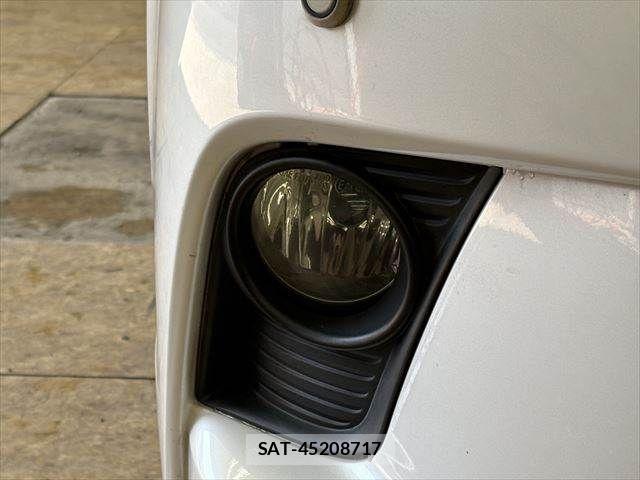 Lexus CT 2011-10 4595309-23