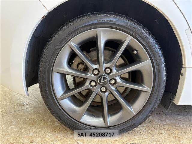 Lexus CT 2011-10 4595309-26