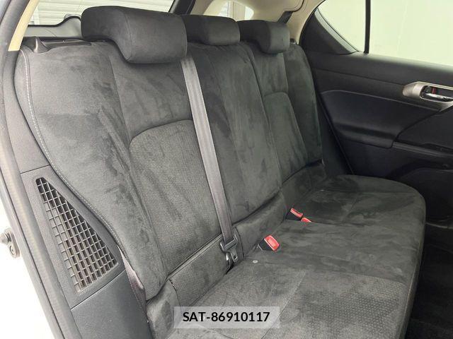 Lexus CT 2015-03 4639533-11
