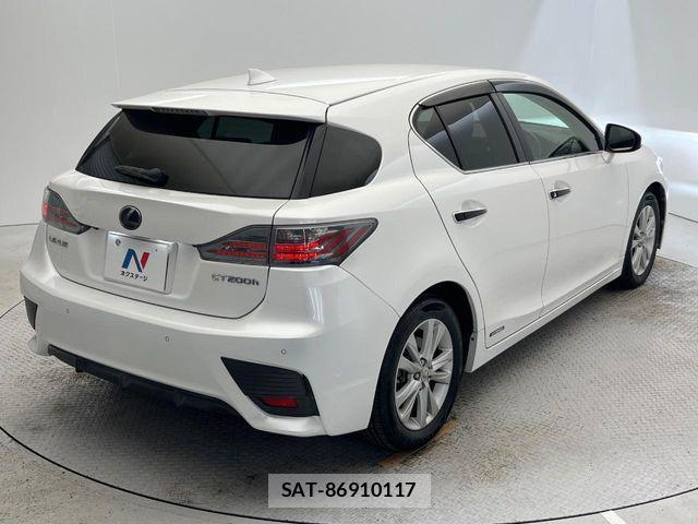 Lexus CT 2015-03 4639533-16