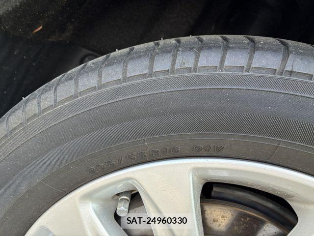 Lexus CT 2015-06 5870767-25