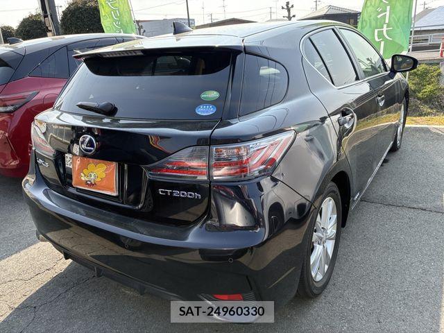 Lexus CT 2015-06 5870767-2