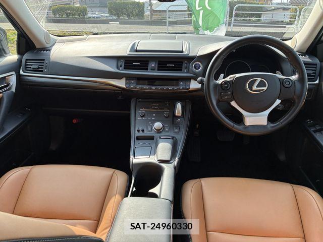 Lexus CT 2015-06 5870767-3