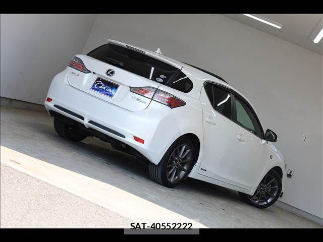 Lexus CT 2011-11 5870775-11