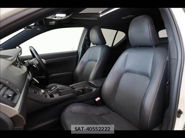 Lexus CT 2011-11 5870775-17