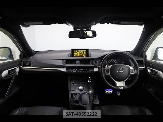 Lexus CT 2011-11 5870775-2