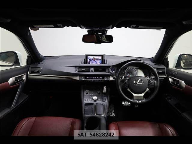 Lexus CT 2014-11 5870768-2