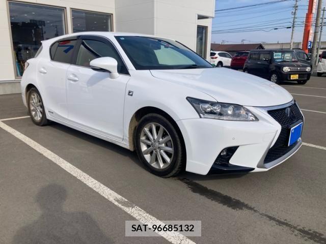 Lexus CT 2015-06 5870758-1