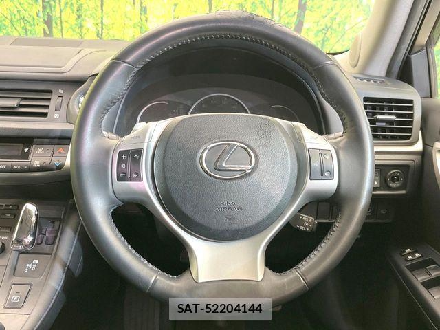 Lexus CT 2013-03 6073564-10