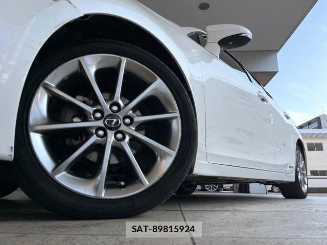 Lexus CT 2013-12 6216325-12