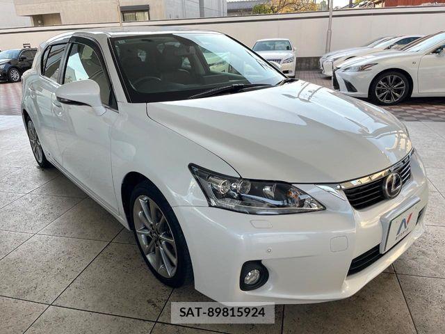 Lexus CT 2013-12 6216325-15