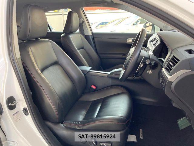 Lexus CT 2013-12 6216325-7