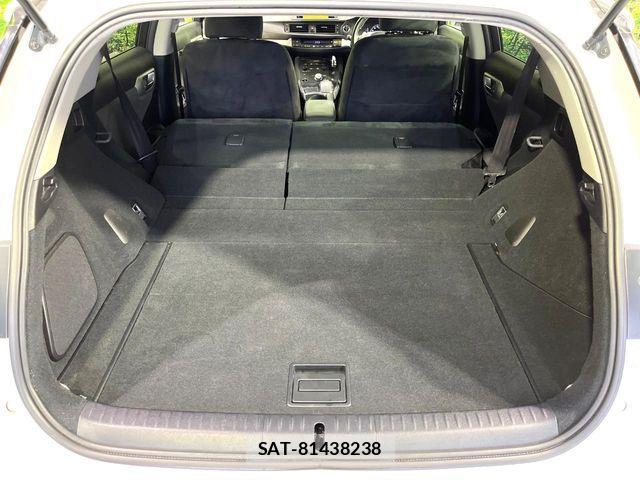 Lexus CT 2011-09 6264797-10