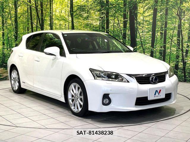 Lexus CT 2011-09 6264797-16