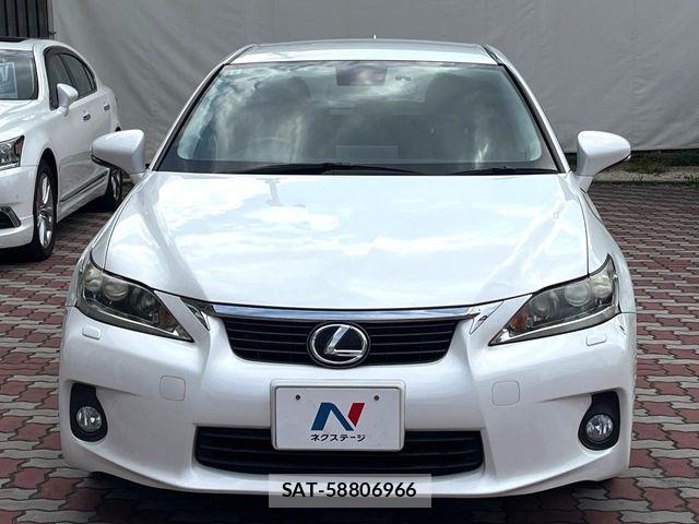 Lexus CT 2013-05 6612762-13
