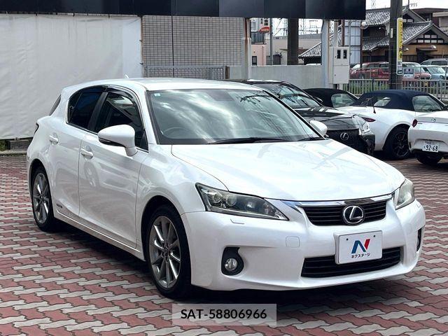 Lexus CT 2013-05 6612762-15