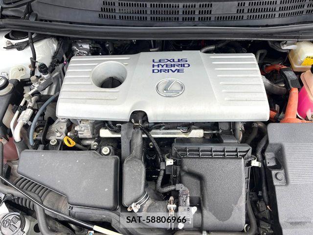 Lexus CT 2013-05 6612762-17