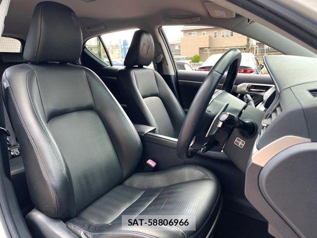 Lexus CT 2013-05 6612762-7