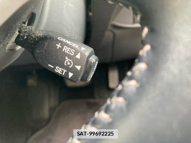 Lexus CT 2012-02 6612763-15