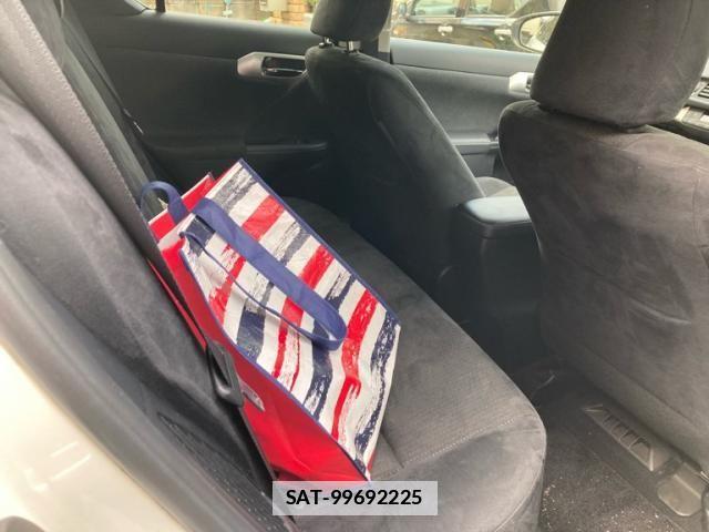 Lexus CT 2012-02 6612763-17
