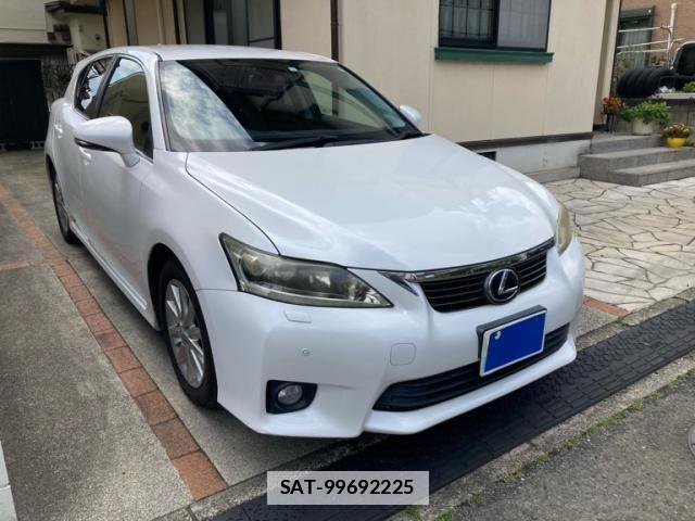 Lexus CT 2012-02 6612763-1