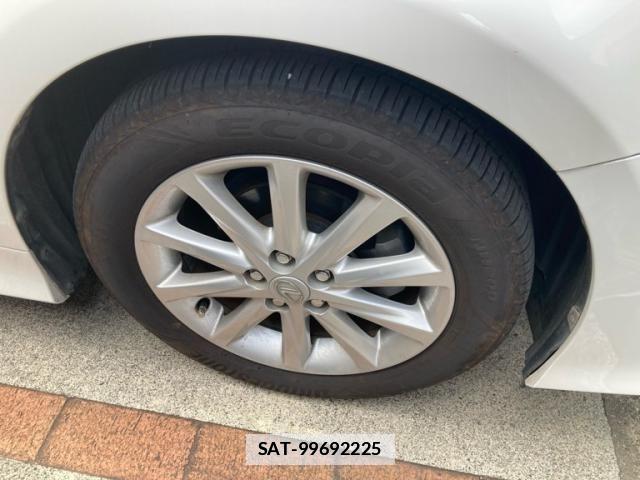 Lexus CT 2012-02 6612763-2