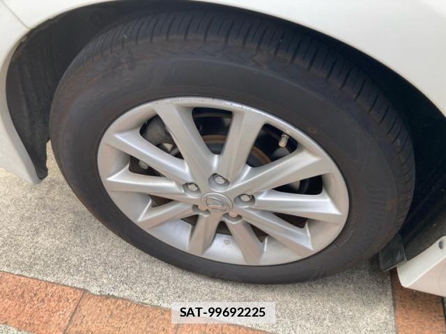 Lexus CT 2012-02 6612763-4
