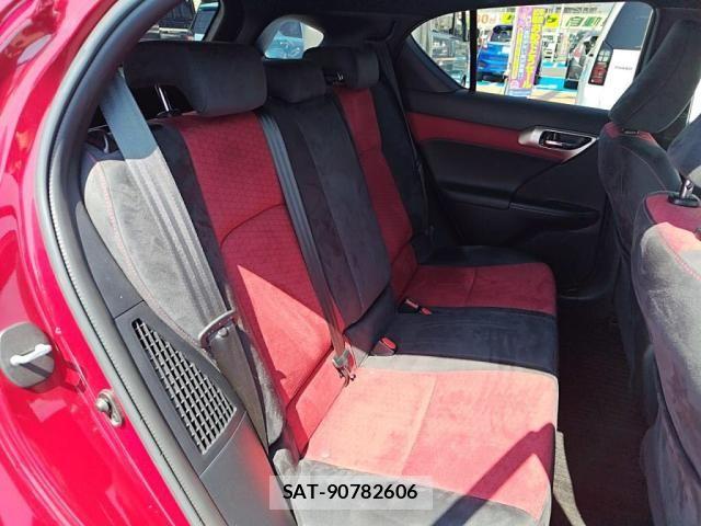 Lexus CT 2017-06 6676641-20