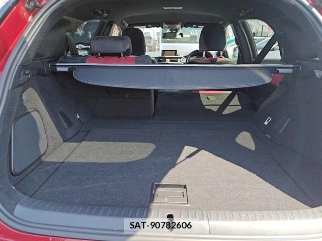 Lexus CT 2017-06 6676641-22