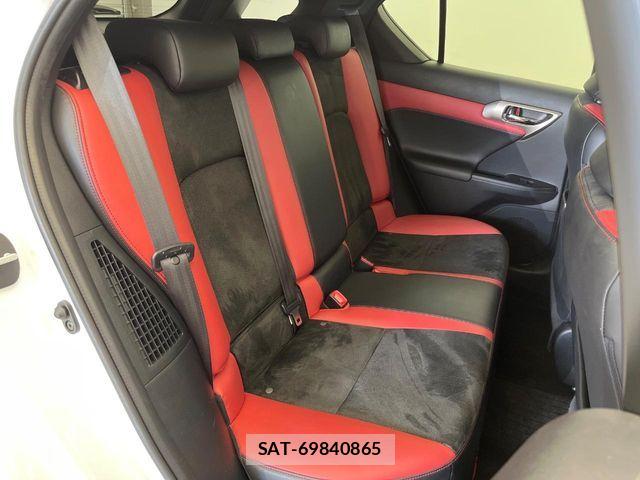Lexus CT 2015-02 6815674-11