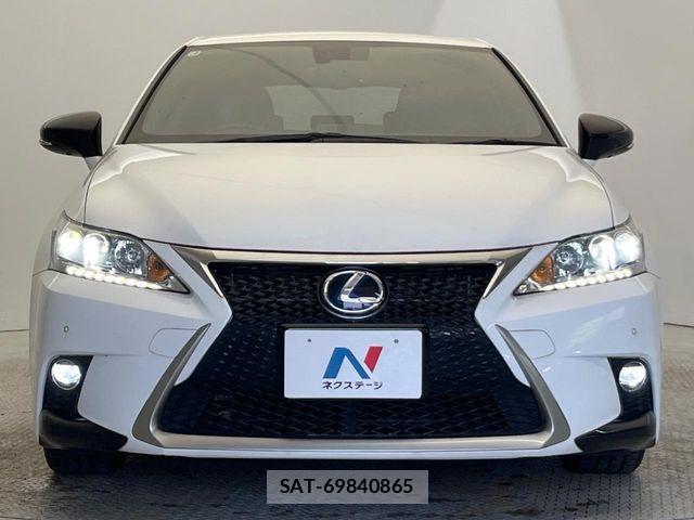 Lexus CT 2015-02 6815674-12