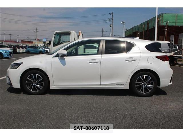 Lexus CT 2020-02 6907634-10
