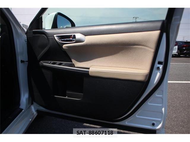 Lexus CT 2020-02 6907634-19