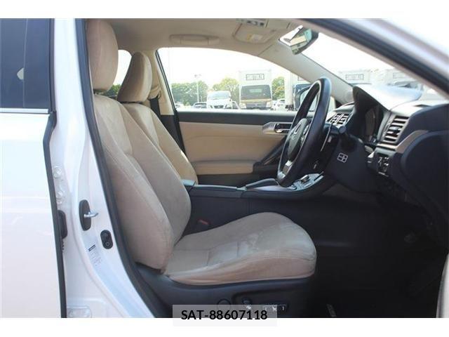 Lexus CT 2020-02 6907634-21