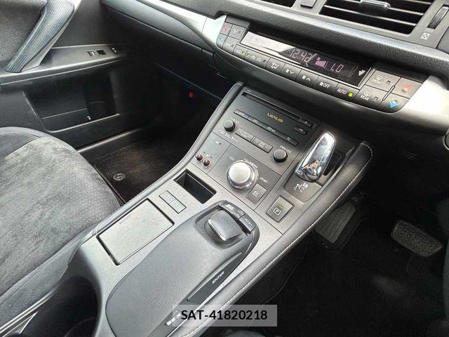 Lexus CT 2011-06 6907637-9
