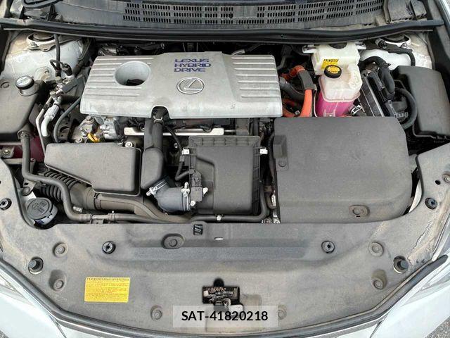 Lexus CT 2011-06 6907637-24