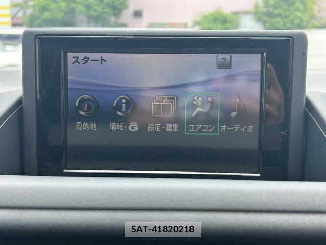 Lexus CT 2011-06 6907637-6