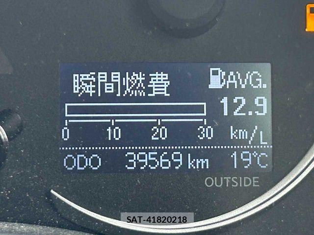 Lexus CT 2011-06 6907637-7