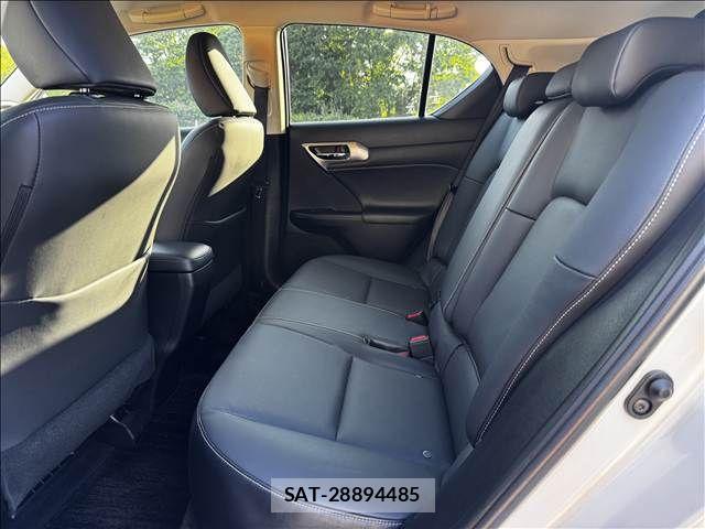 Lexus CT 2018-04 6907631-9