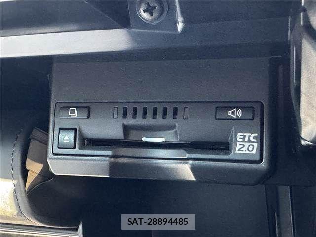 Lexus CT 2018-04 6907631-13